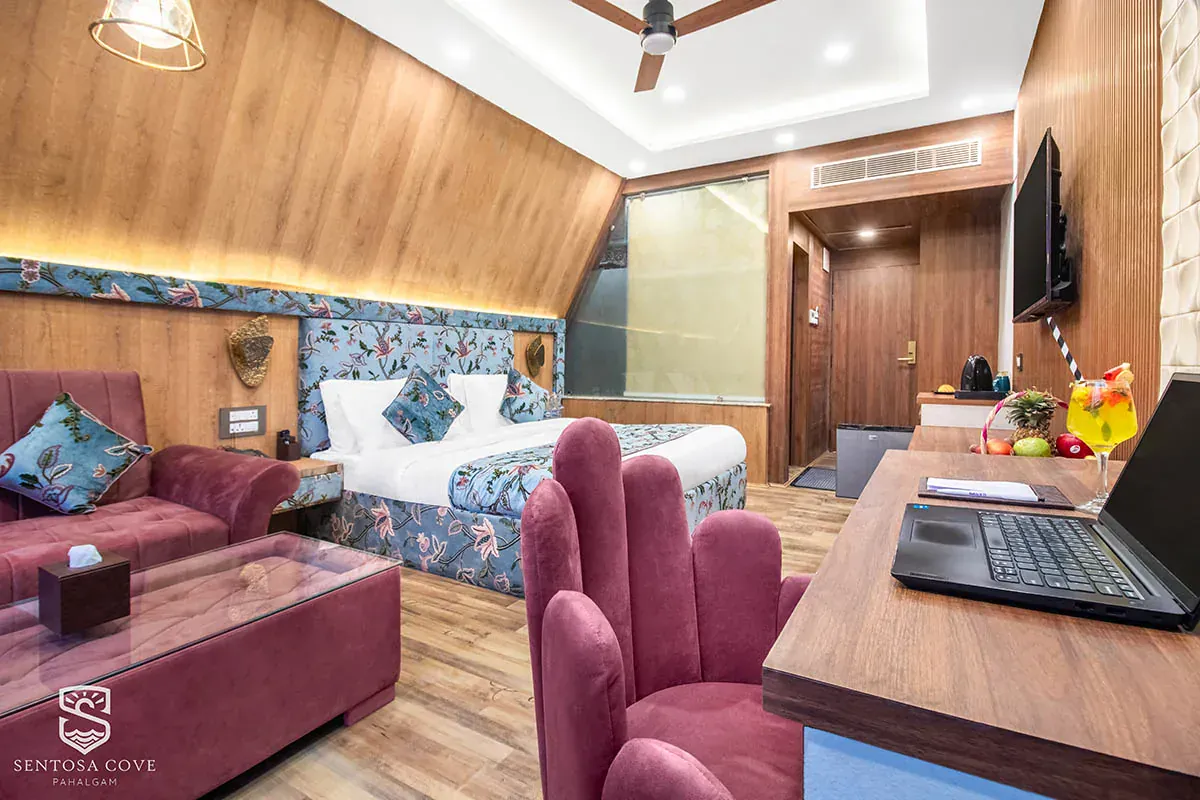 Guest room detail at Sentosa Cove