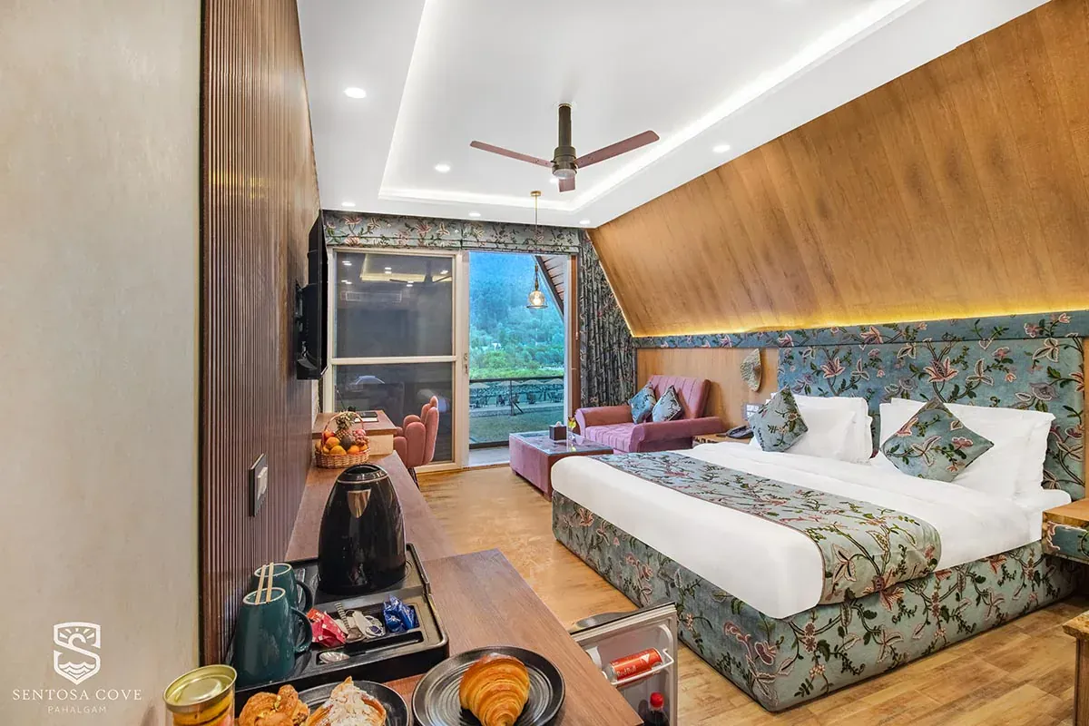 Premium room with Balcony River / Himalayan View