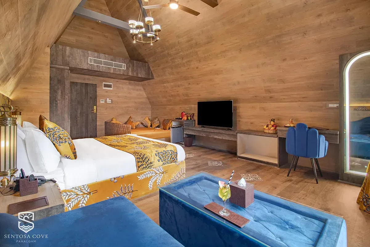 Luxury Balcony Suite - River View image 5